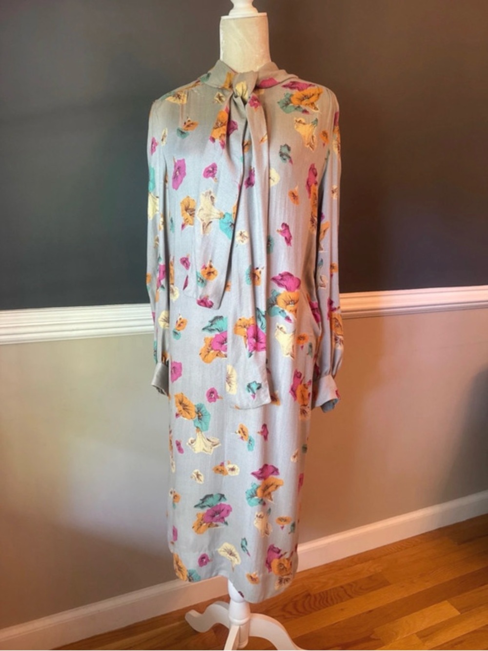 Authentic grey Floral Tie-Neck Midi Dress with Pink & Yellow Accents
